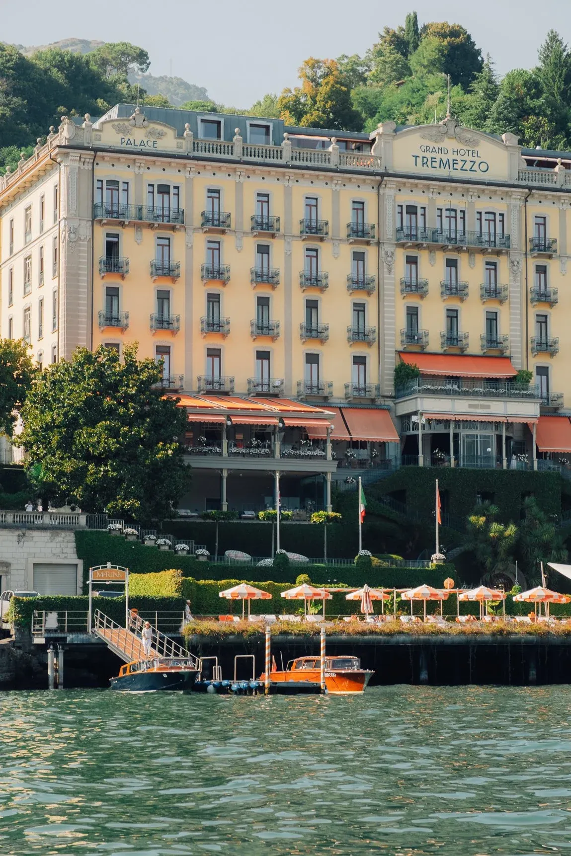 De gevel van Grand Hotel Tremezzo