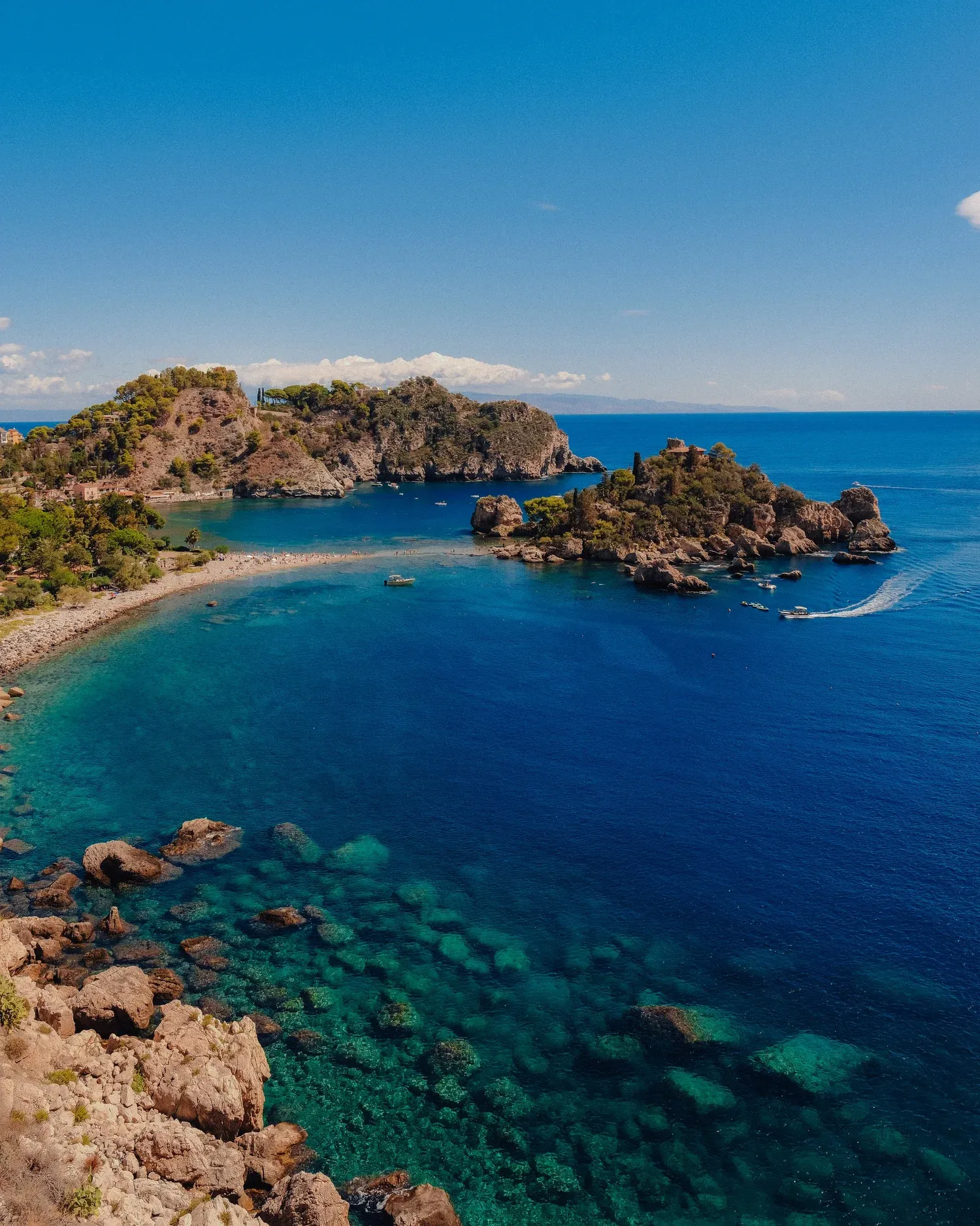 Isola Bella in blauwe zee