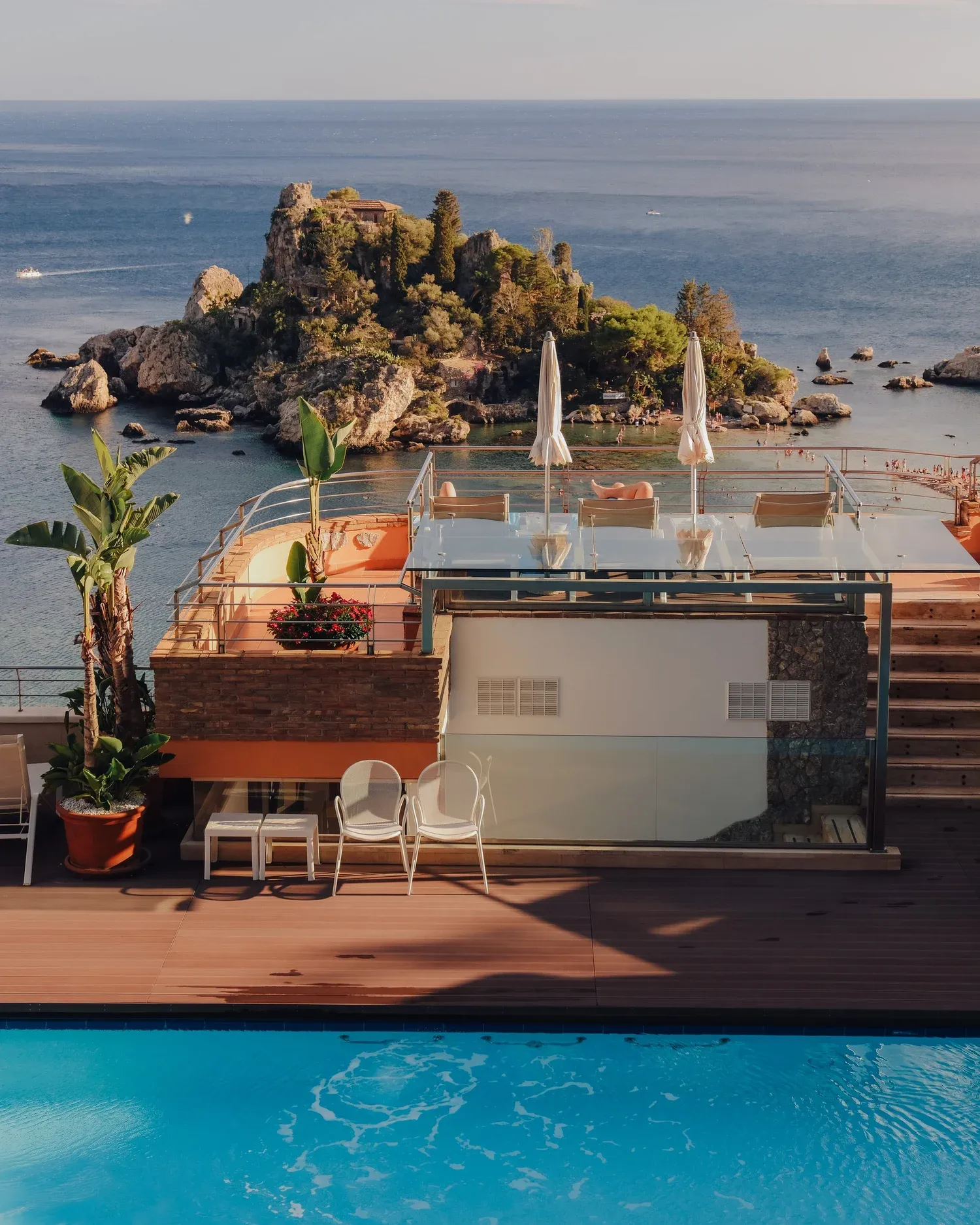 Modern terras met zicht op Isola Bella